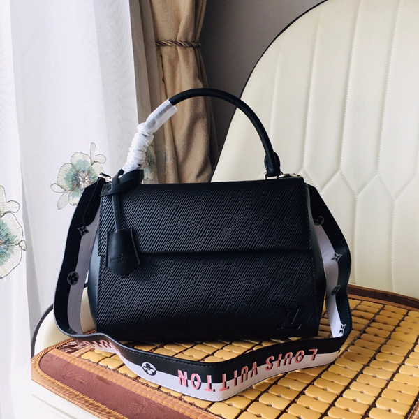 ルイヴィトンバッグ正面デザイン